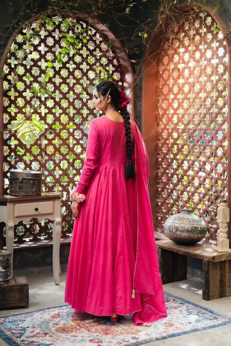 'PAKEEZAH' Rani Pink Mulmul Cotton Anarkali (Set Of 3)
