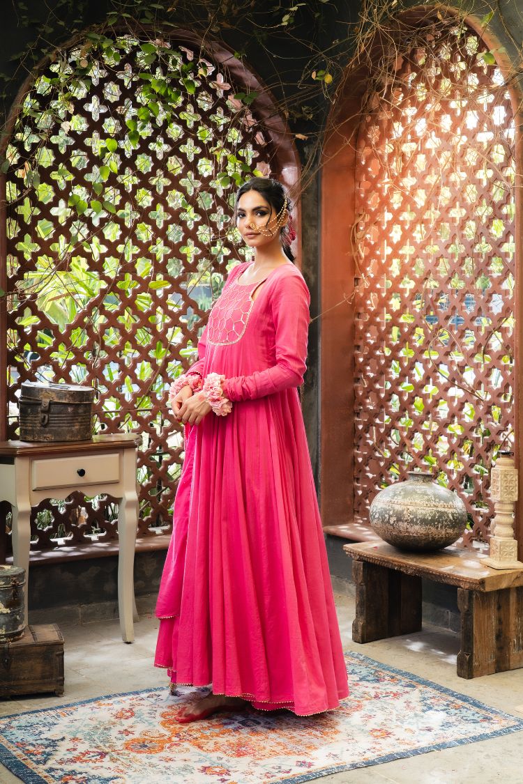 'PAKEEZAH' Rani Pink Mulmul Cotton Anarkali (Set Of 3)