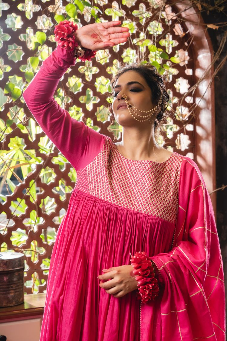'ITTR-E-GUL' Rani Pink Mulmul Cotton Anarkali (Set Of 3)