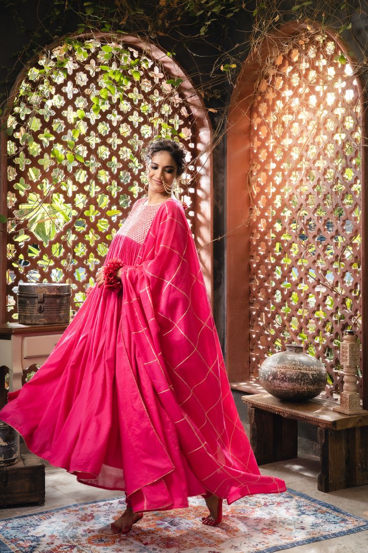 Studio Sample - 'ITTR-E-GUL' Rani Pink Mulmul Cotton Anarkali (Set Of 3)