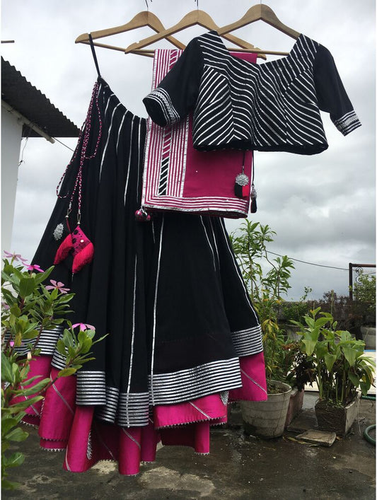 'MADHUBALA' Black And Pink Double Layered Mulmul Cotton Kalidar Ghaghra (Set Of 3)