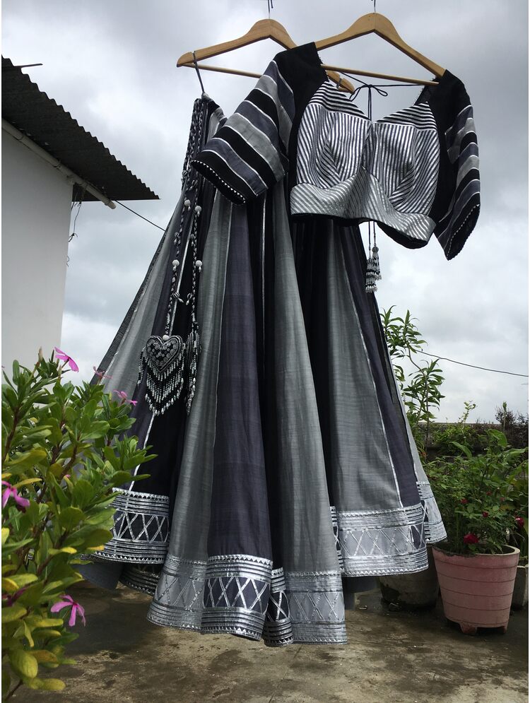 'SYAAHI' Multicolor Handloom Chanderi Silk Kalidar Ghaghra (Set Of 3)