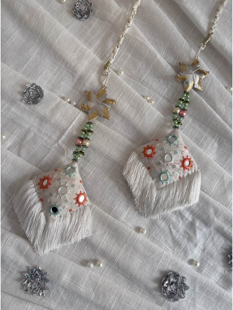 'JHILMIL' White Hand Crafted Tassels