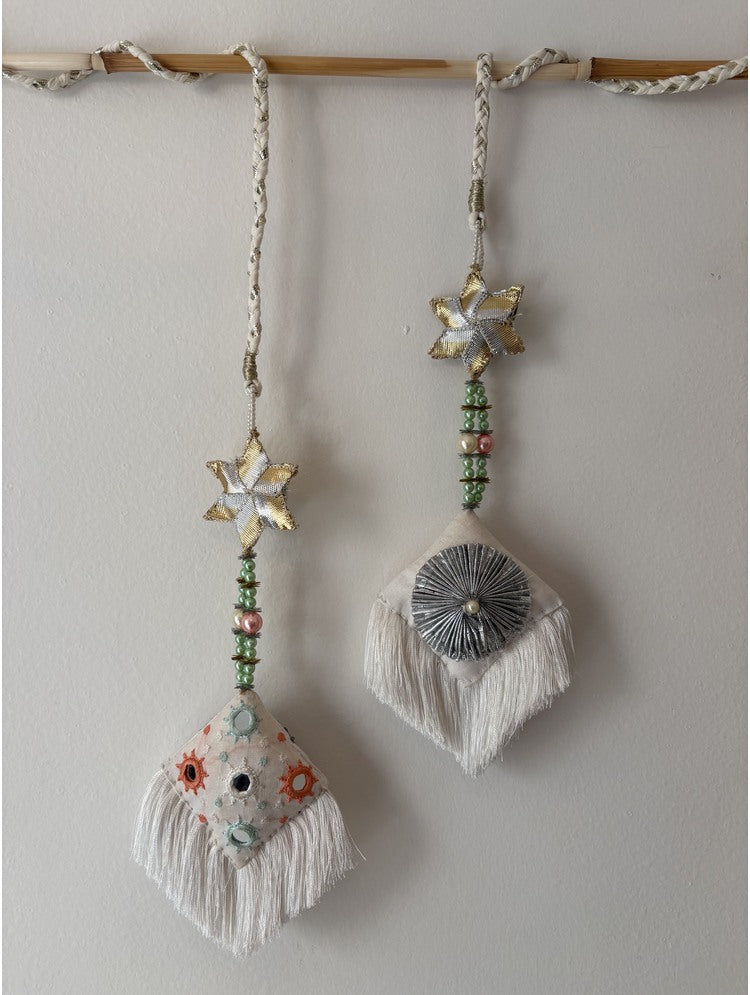 'JHILMIL' White Hand Crafted Tassels