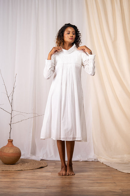Studio Sample - 'HOMOGENEOUS' Off White Mulmul Cotton Dress