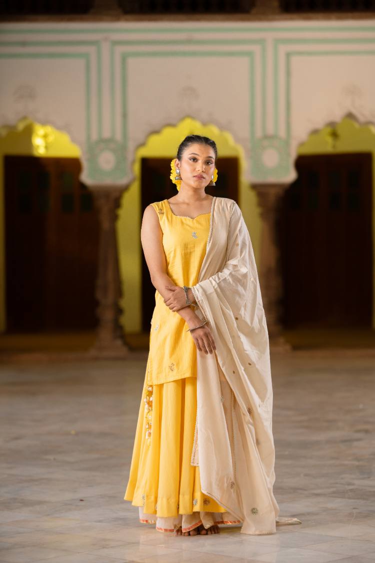 'NAKHRALI' Sunshine Yellow Mulmul Cotton Kalidar Ghaghra (Set Of 3)