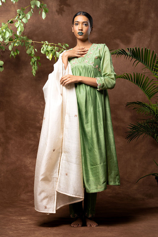 'HASEENA' Handloom Chanderi Silk Hand Embroidered Kurta, Pant & Dupatta Set