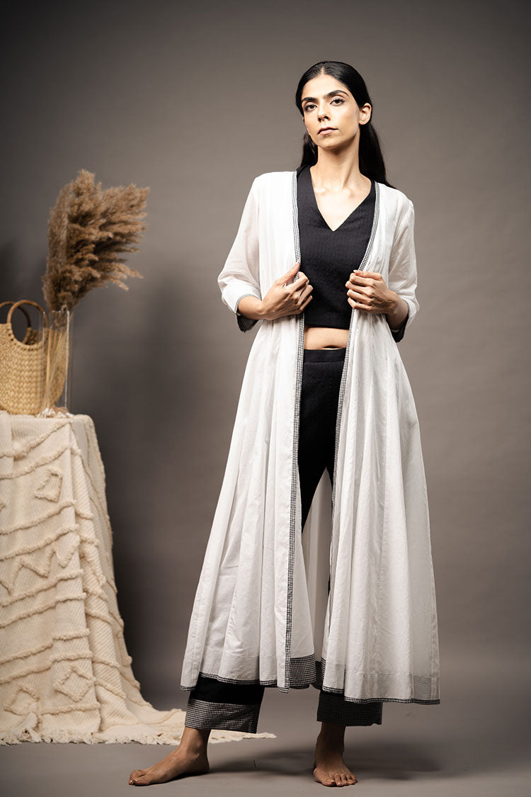 Studio Sample - 'THE PROPOSAL' Black And White Handwoven Cotton Set With Mulmul Shrug