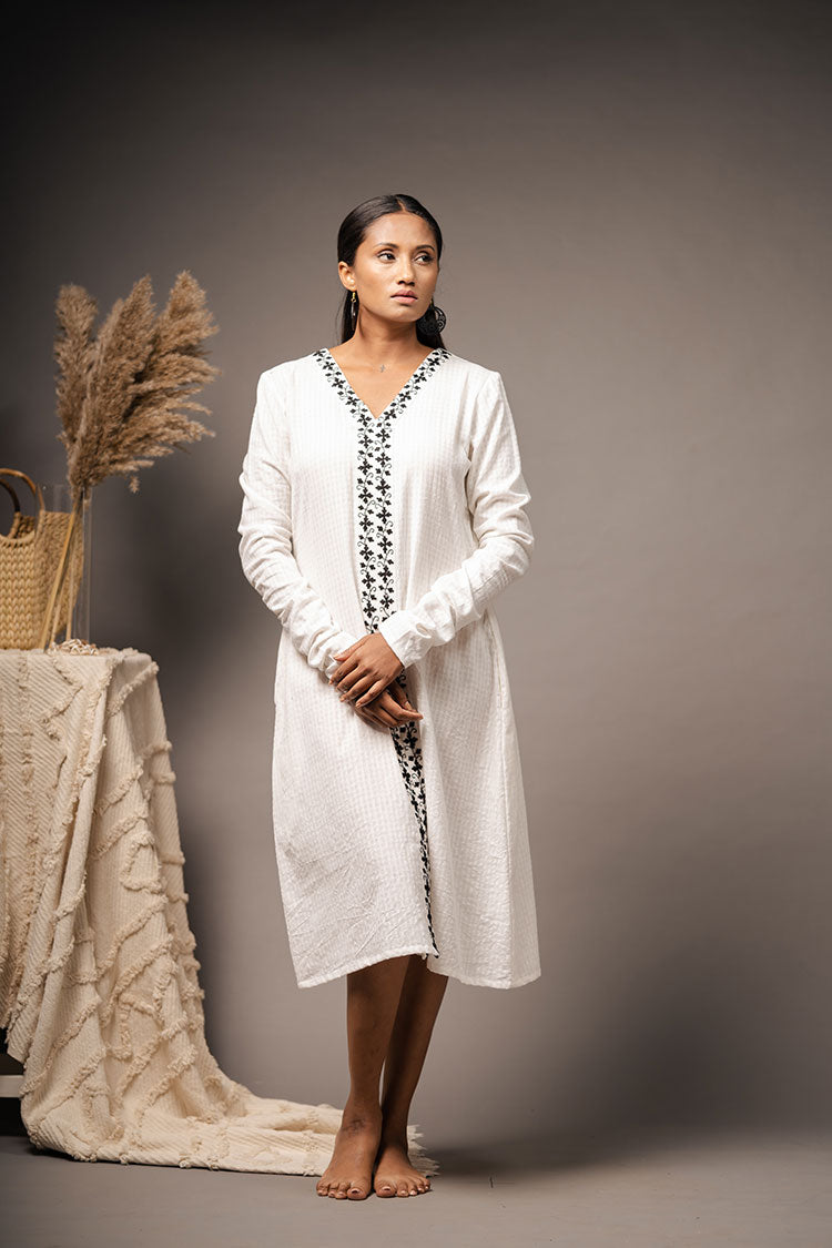 Studio Sample - 'AGELESS BEAUTY' White Handwoven Cotton Dress