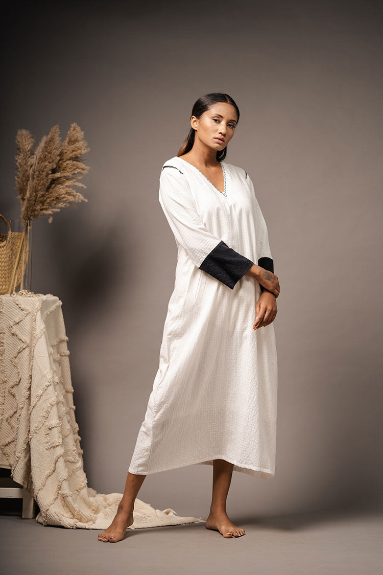 'ILLUSION' White Handwoven Cotton Dress