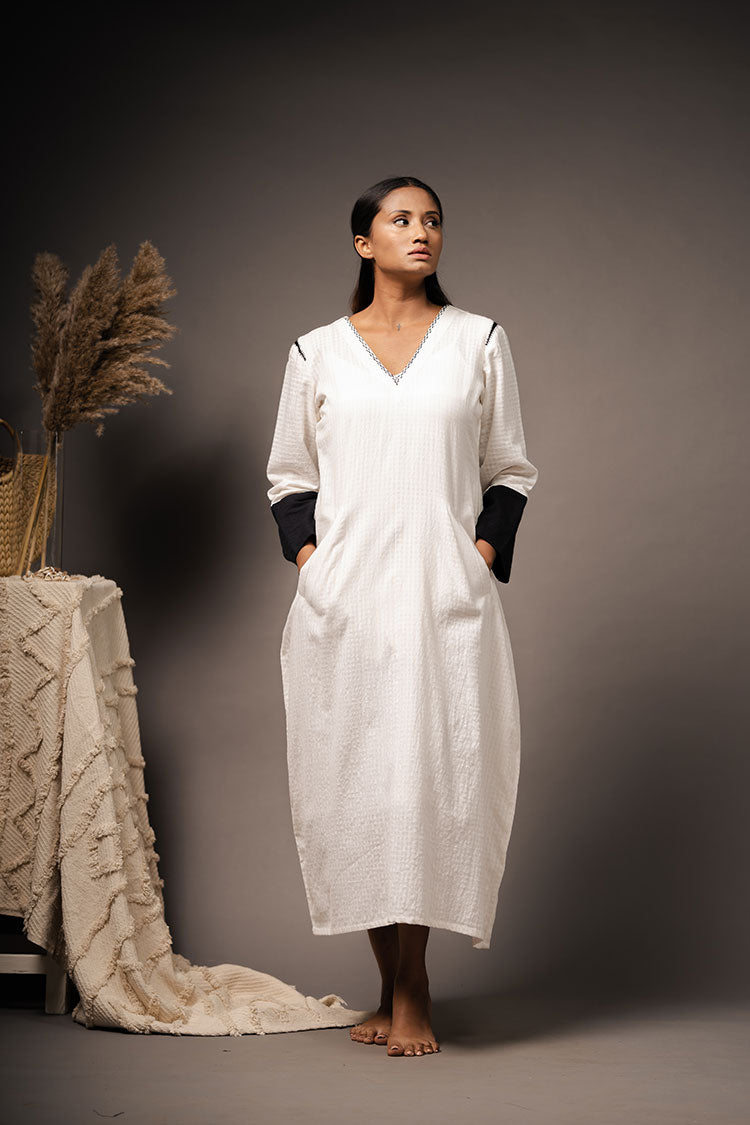 'ILLUSION' White Handwoven Cotton Dress