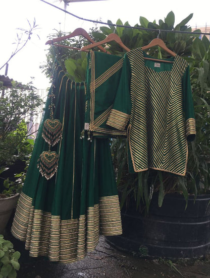 'MRIGNAYANI' Green Handloom Chanderi Silk Kalidar Ghaghra (Set Of 3)