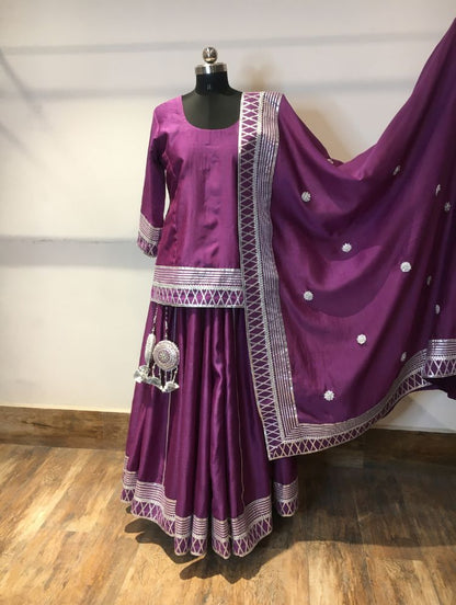 'SHAHI JAMUN' Purple Handloom Chanderi Silk Kalidar Ghaghra (Set Of 3)