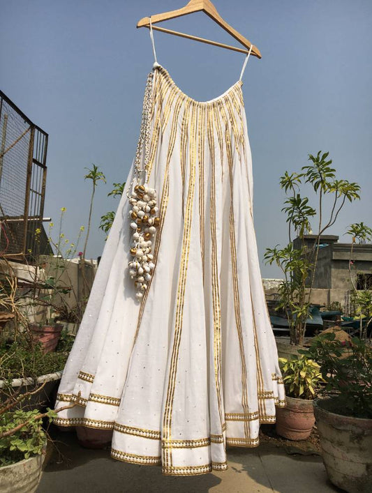 'NAZM' White Mulmul Cotton Kalidar Ghaghra