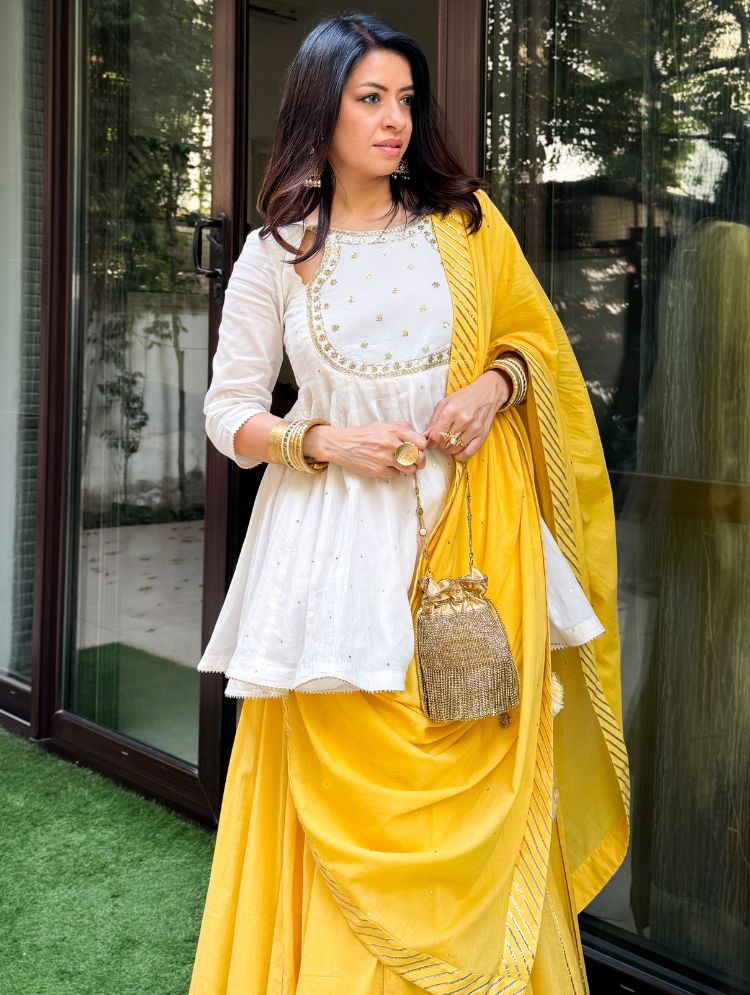 'CHANDNI' Sunshine Mulmul Cotton Kalidar Ghaghra (Set Of 3)