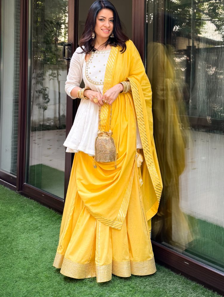 'CHANDNI' Sunshine Mulmul Cotton Kalidar Ghaghra (Set Of 3)