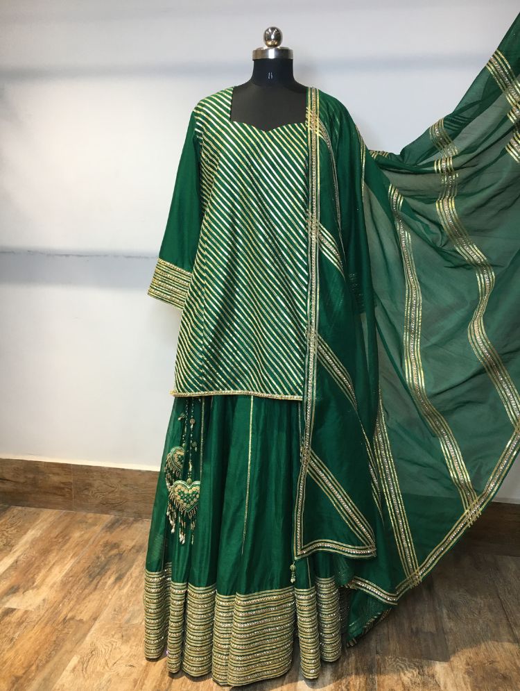 'MRIGNAYANI' Green Handloom Chanderi Silk Kalidar Ghaghra (Set Of 3)