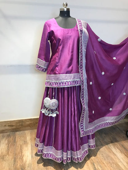 'SHAHI JAMUN' Purple Handloom Chanderi Silk Kalidar Ghaghra (Set Of 3)