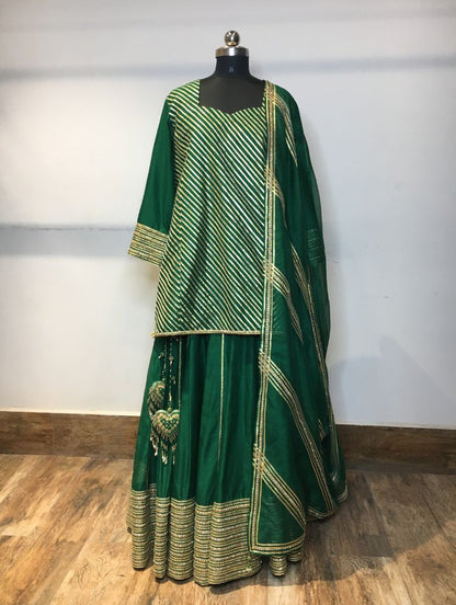 'MRIGNAYANI' Green Handloom Chanderi Silk Kalidar Ghaghra (Set Of 3)