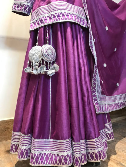 'SHAHI JAMUN' Purple Handloom Chanderi Silk Kalidar Ghaghra (Set Of 3)