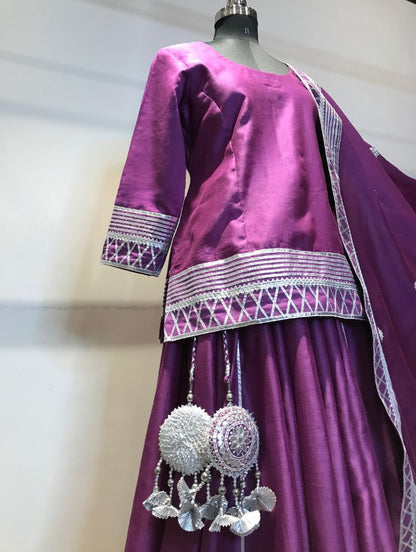 'SHAHI JAMUN' Purple Handloom Chanderi Silk Kalidar Ghaghra (Set Of 3)