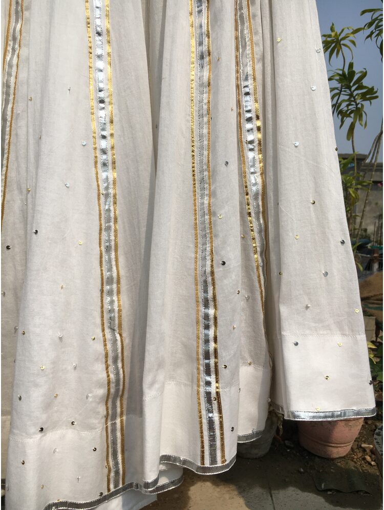'AZRAH' White Mulmul Cotton  Kalidar Ghaghra