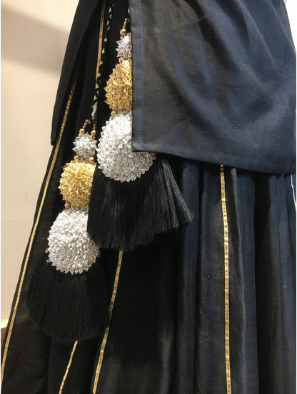 'RAATRAANI' Black Mulmul Cotton Kalidar Ghaghra (Set Of 3)