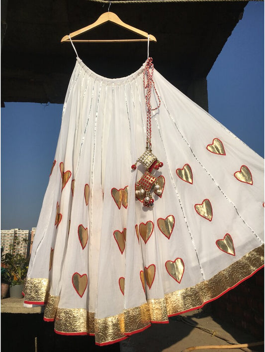 'SHAKUNTALA' White Mulmul Cotton Kalidar Ghaghra