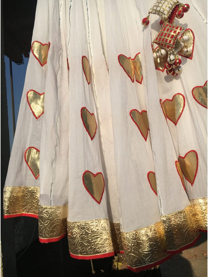 'SHAKUNTALA' White Mulmul Cotton Kalidar Ghaghra