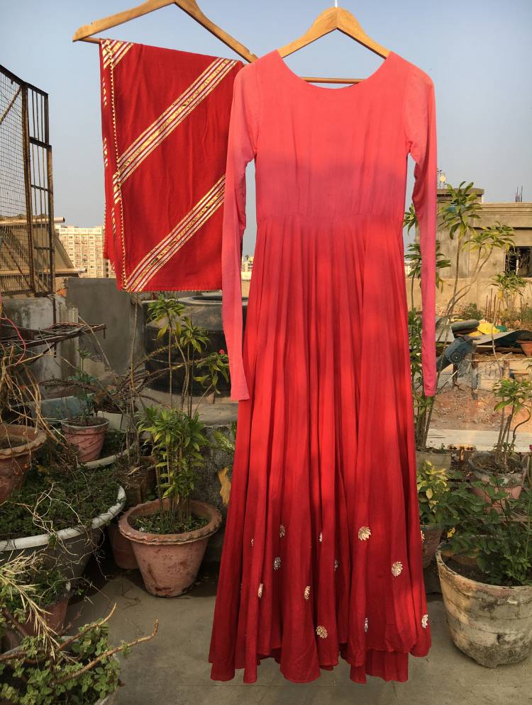 Studio Sample - 'DILRUBA' Pink & Maroon Ombré Mulmul Cotton Anarkali (Set Of 2)