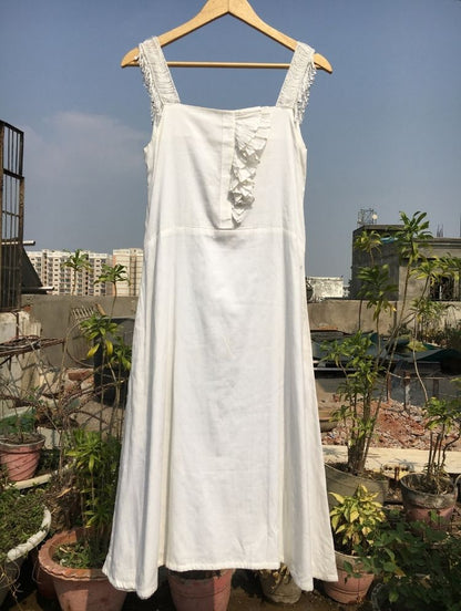 Studio Sample - 'THE ICEBERG' Off White Mulmul Cotton Dress