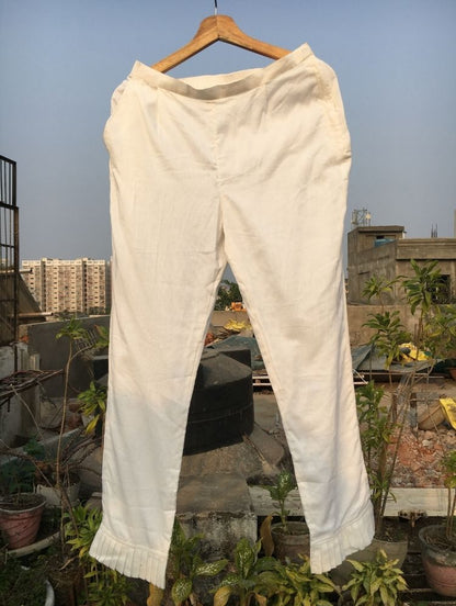 Studio Sample - 'PLEATED' Off White Mulmul Cotton Pants