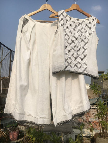 Studio Sample - 'CHECK MATE' White Handwoven Muslin Cotton Set