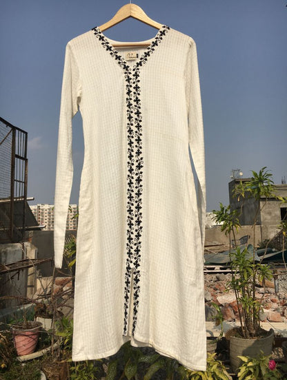 Studio Sample - 'AGELESS BEAUTY' White Handwoven Cotton Dress