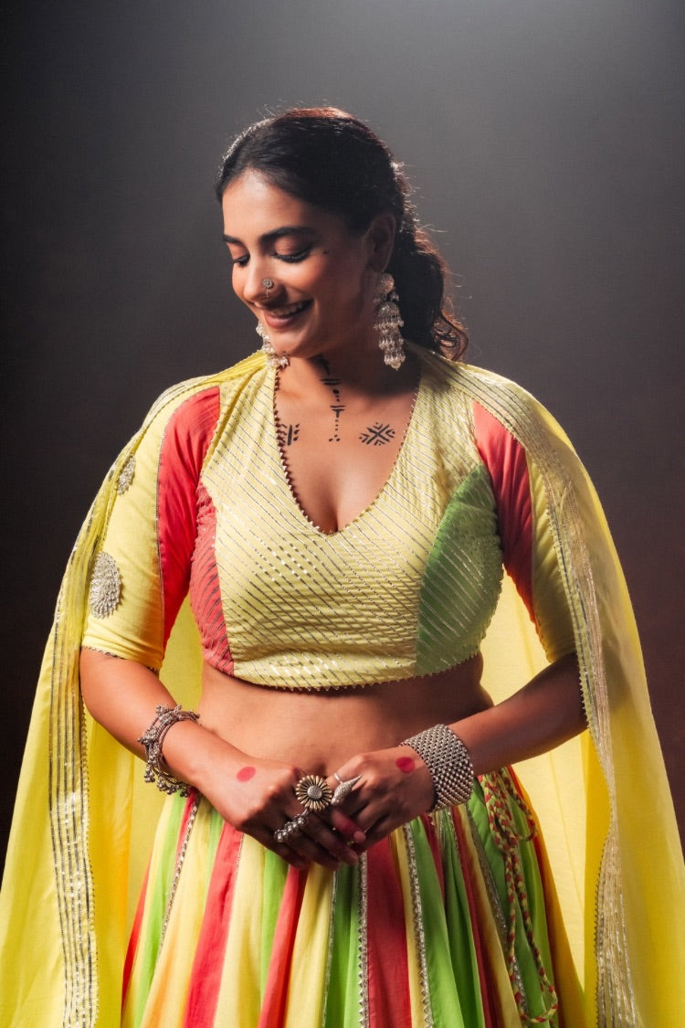 'RASEELI' Multicolor Double Layered Mulmul Cotton Kalidar Ghaghra