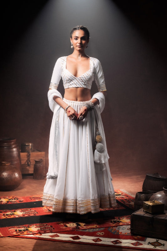 'CHANDRAMUKHI' White Mulmul Cotton Kalidar Ghaghra