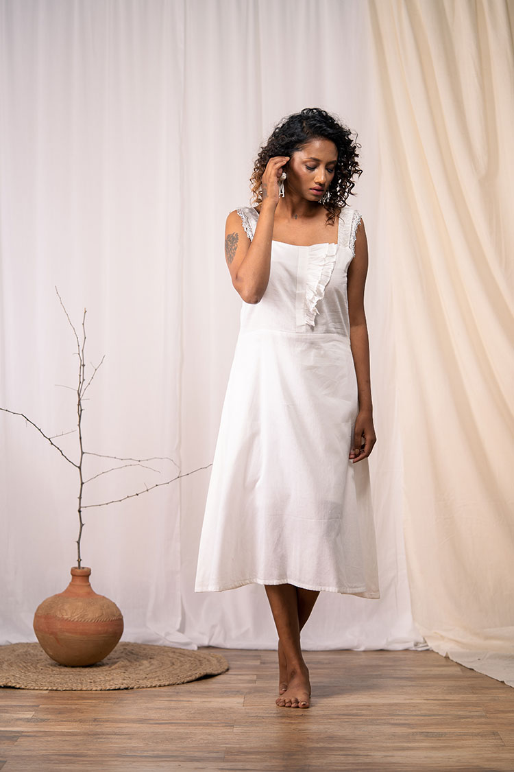 THE ICEBERG' Off White Mulmul Cotton Dress – TARAASI