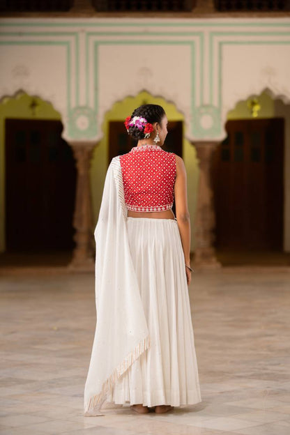 'NOORANI' White Mulmul  Cotton Kalidar Ghaghra