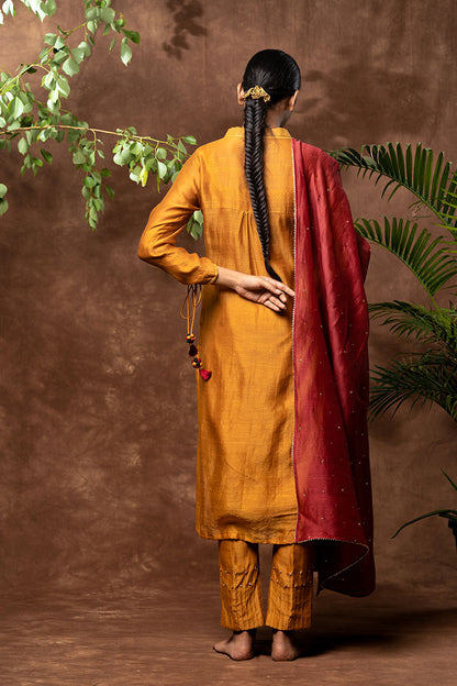 'DAIRA' Handloom Chanderi Silk Hand Embroidered Kurta, Pant & Dupatta Set