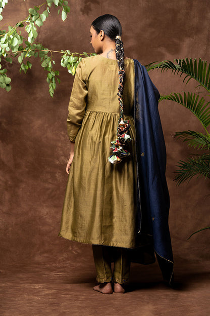 'HASEENA' Handloom Chanderi Silk Hand Embroidered Kurta, Pant & Dupatta Set