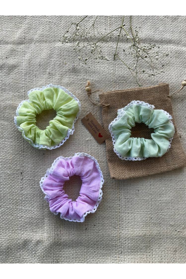 Zero Waste Mulmul Scrunchies (Set Of 3)