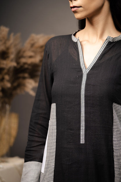 'FUSED FRAMES' Black Handwoven Muslin Cotton Kurta