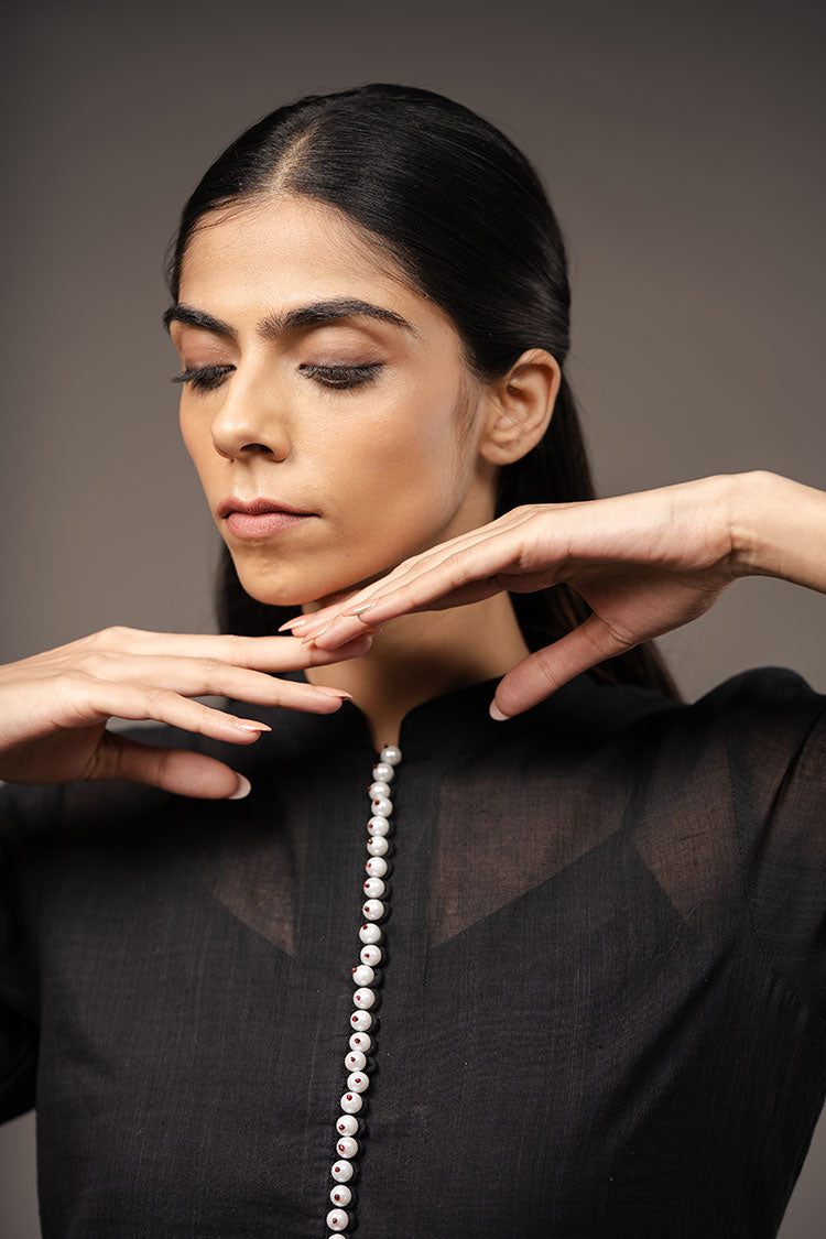 'GUFTGOO' Black Handwoven Muslin Cotton Kurta