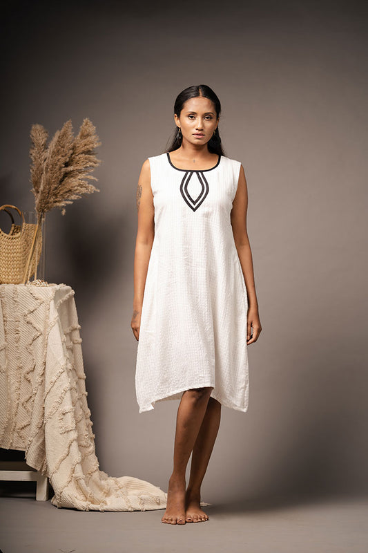 'HIDDEN FLAME' White Handwoven Cotton Dress