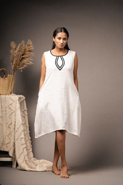 'HIDDEN FLAME' White Handwoven Cotton Dress