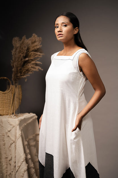 'CLIMB TO VICTORY' White Handwoven Cotton Dress